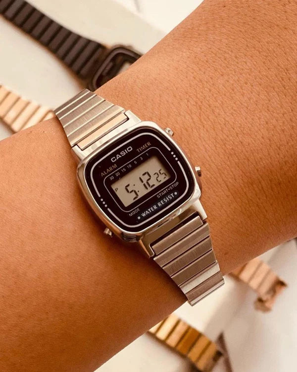 Casio Mini vintage watch - For Women's