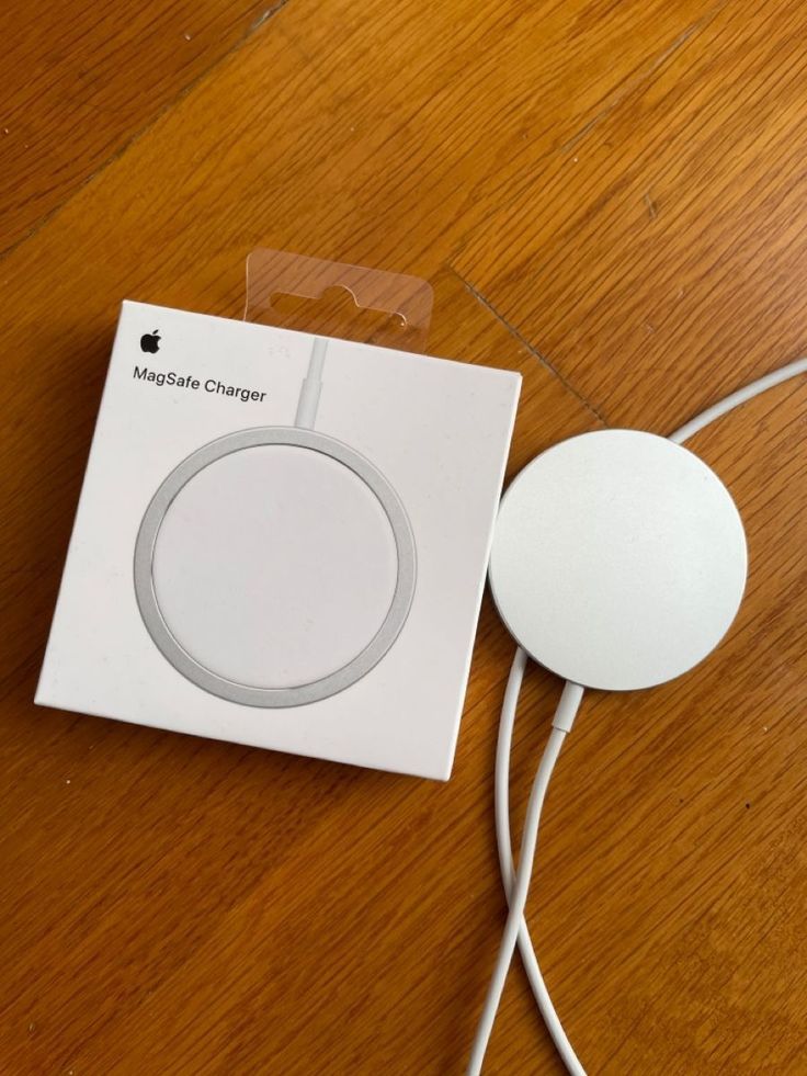 3-in-1 Combo | AirPods Pro 2 + 20W MagSafe Powerbank + 25W MagSafe Charger (1M)